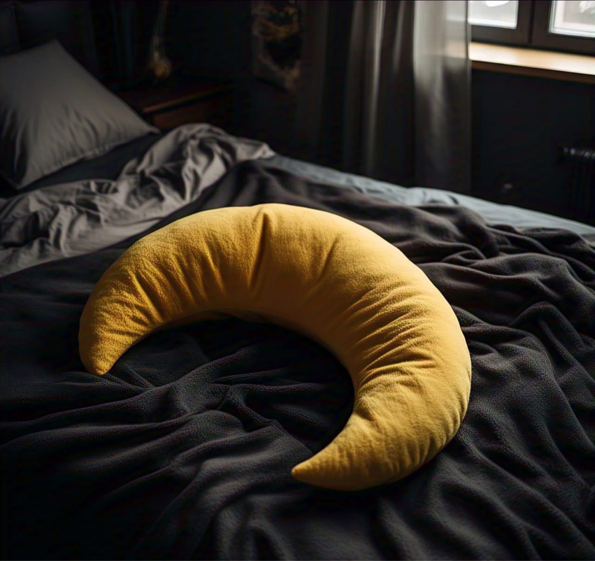 Mega Moon Bodypillow